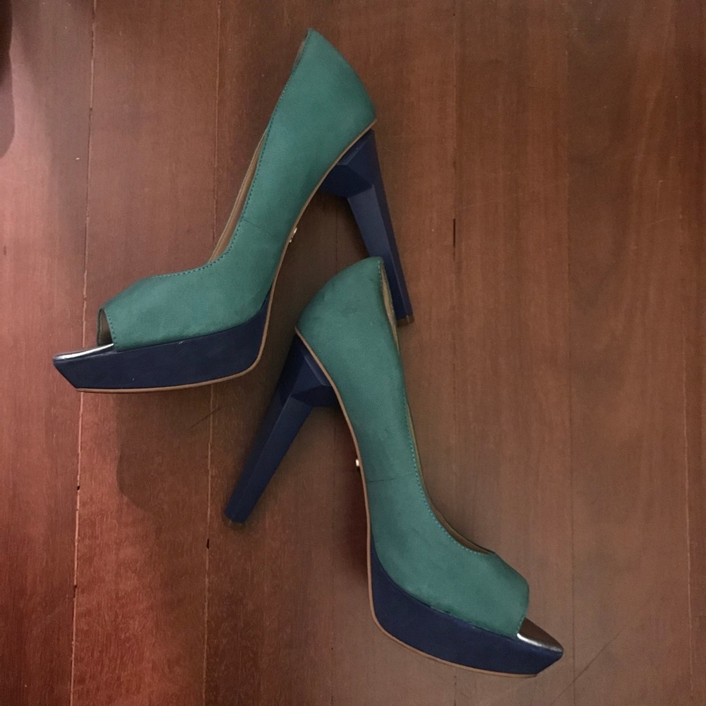 Rachel Zoe size 7 open toe teal and blue 3 inch heels